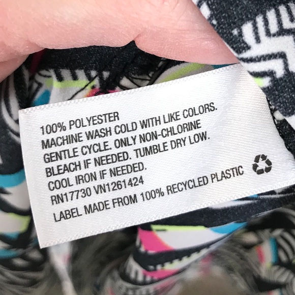 Xhilaration Colorful Kaleidoscope Abstract Print Cap Sleeve Shift Dress Medium - Picture 7 of 7